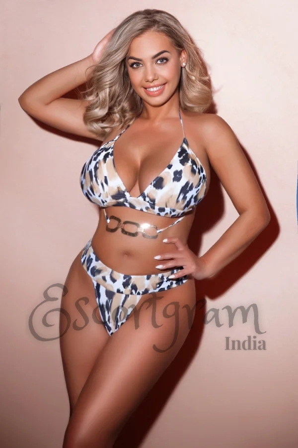 Call Girl Kolkata - Amanda